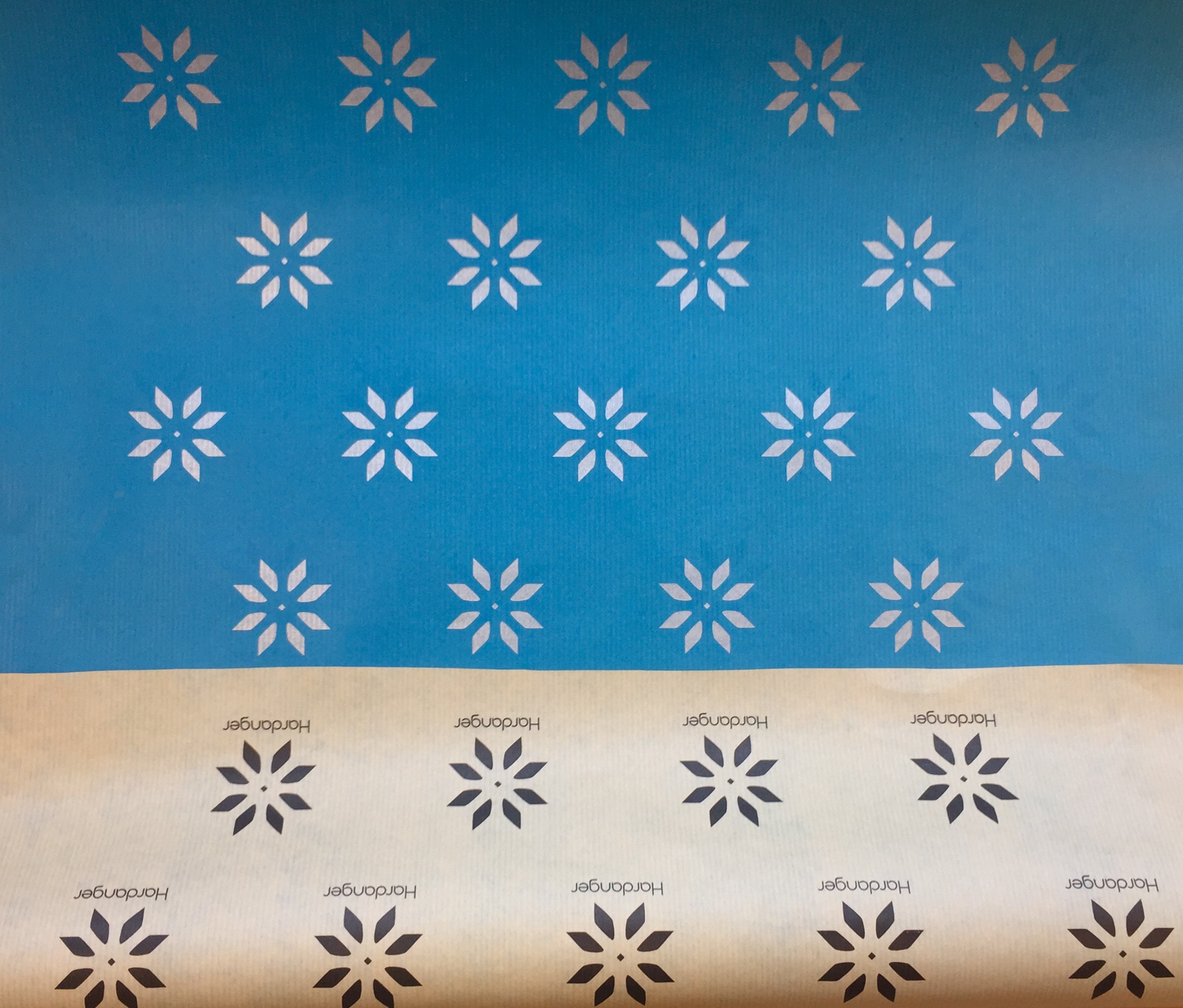 Hardanger gåvepapir